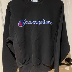 CHAMPION Navy blue crew neck sweatshirt. Sz.Small